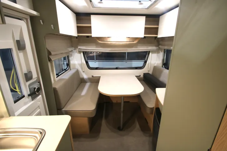 Fahrzeugbild LMC Style 460 E #11