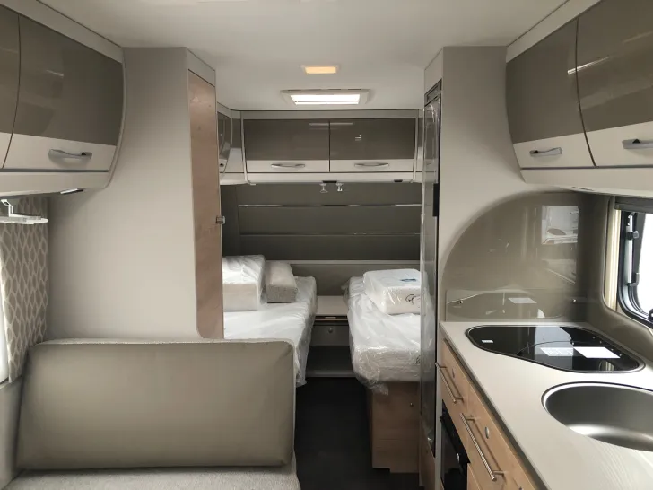 Fahrzeugbild Dethleffs Nomad 490 EST #6