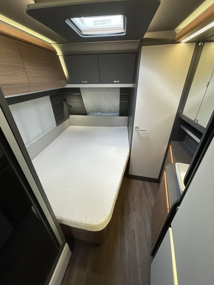 Fahrzeugbild Knaus Azur 500 FU "Abverkaufsstück" mit Tageszul #16