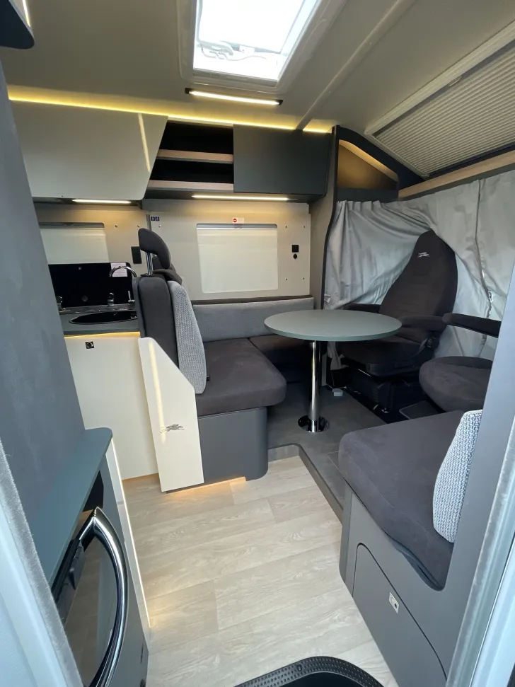 Fahrzeugbild Laika Kosmo L 409 mit Tageszulassung #13