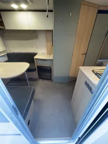 Fahrzeugbild LMC Style 450 D - Abverkaufsstück- Hubdach #15