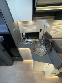 Fahrzeugbild Laika Kosmo L 319 - Einzelbetten mit Hubbett #12