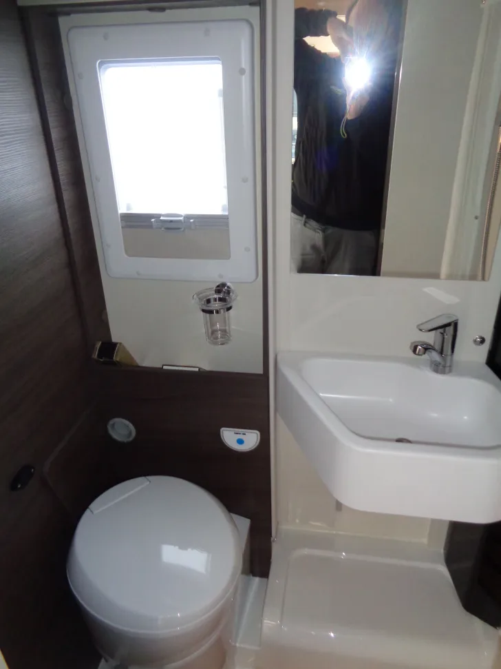 Fahrzeugbild McLouis Mc 4 865 teilintegriert Kat. 2 #18