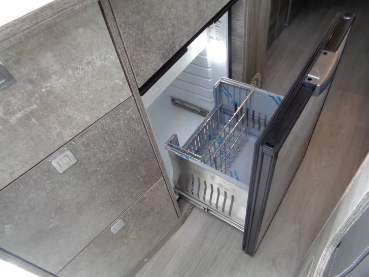 Fahrzeugbild Robeta Kronos Campervan Kat. 3 #17