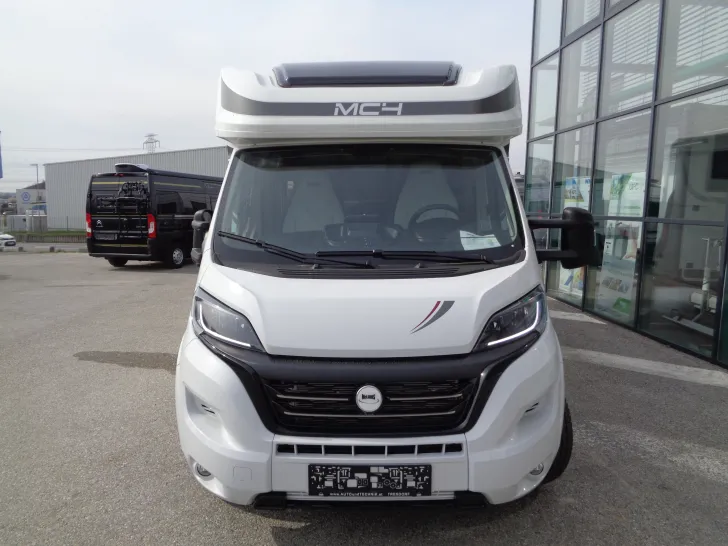 Fahrzeugbild McLouis Mc 4 881 #4