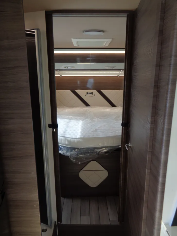 Fahrzeugbild McLouis Mc 4 881 #14