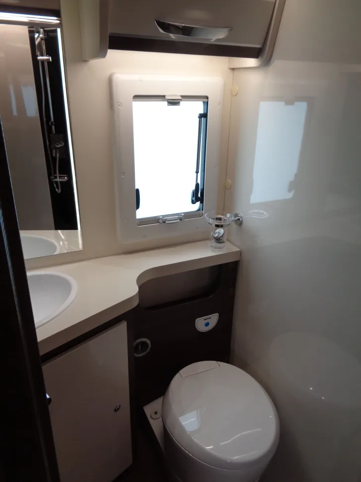 Fahrzeugbild McLouis Mc 4 881 #17