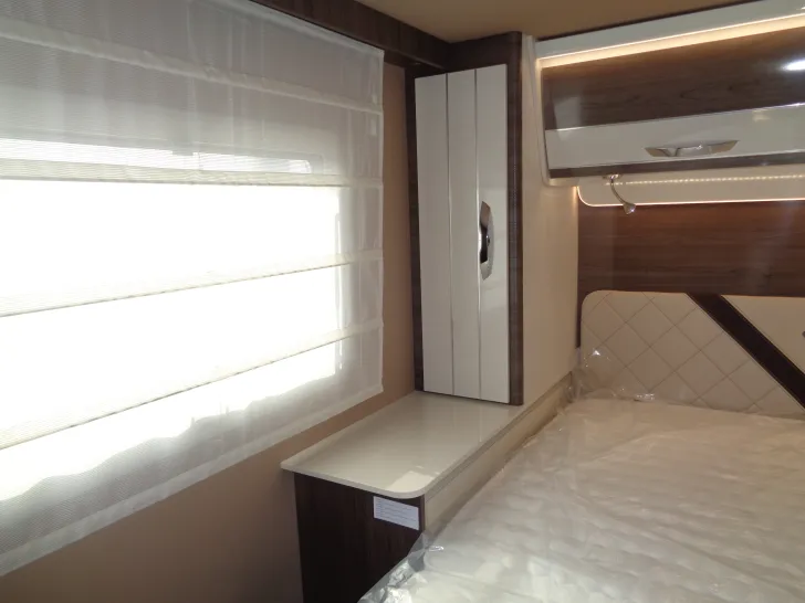 Fahrzeugbild McLouis Mc 4 881 #19