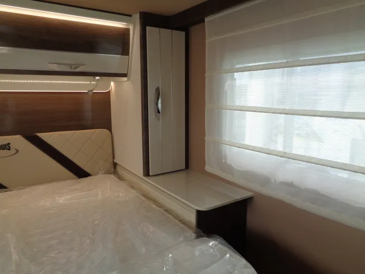 Fahrzeugbild McLouis Mc 4 881 #20