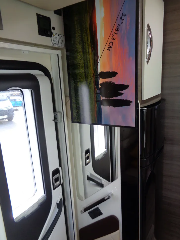 Fahrzeugbild McLouis Mc 4 873 teilintegriert Kat. 2 #14