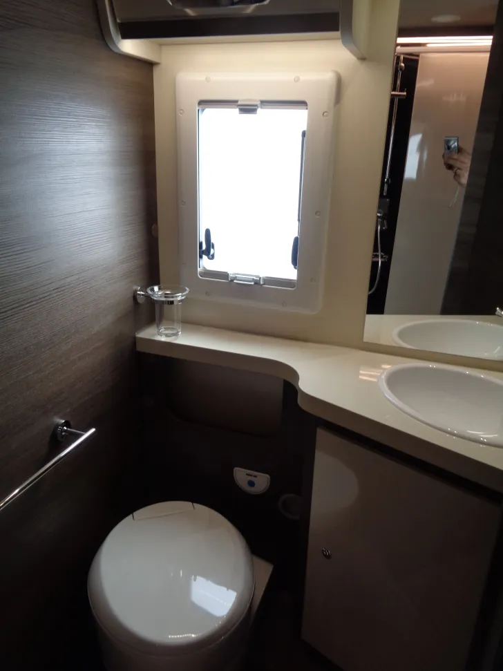 Fahrzeugbild McLouis Mc 4 873 teilintegriert Kat. 2 #16