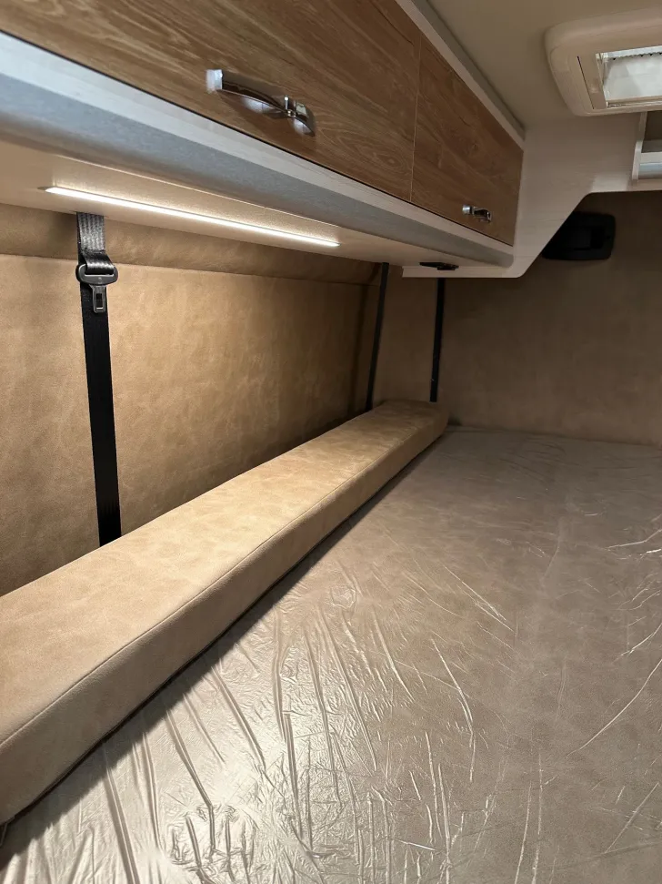 Fahrzeugbild Megamobil MEGA SPORT 640 PEUGEOT 165 PS KW #12