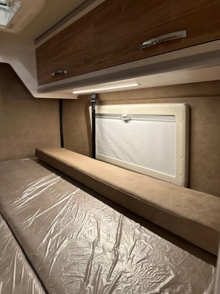 Fahrzeugbild Megamobil MEGA SPORT 640 PEUGEOT 165 PS KW #13