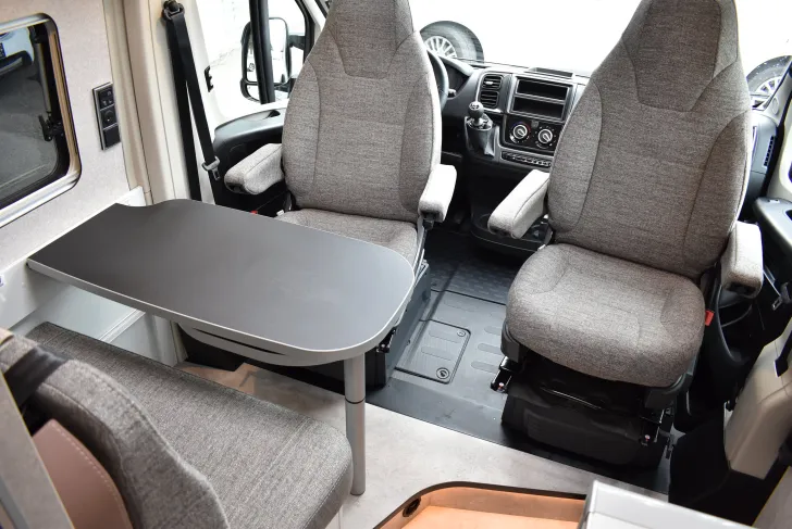 Fahrzeugbild Hymer Camper Van Ayers Rock Dieselhzg., Skyview, 5,41m #9