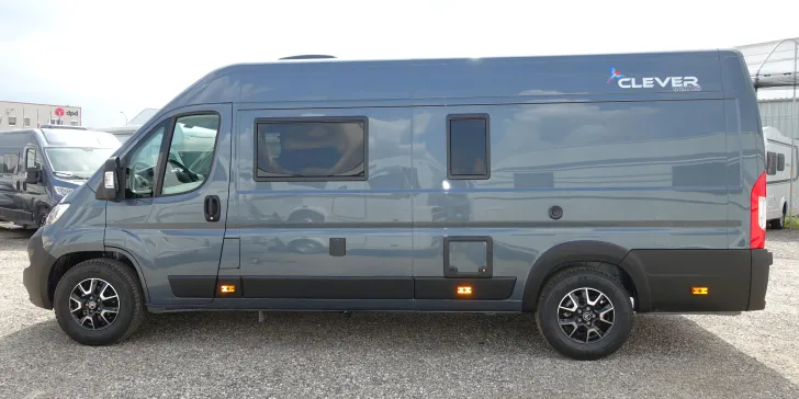 Fahrzeugbild Clever SELECT LINE Runner #10