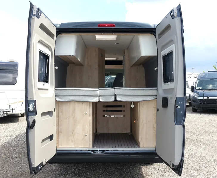 Fahrzeugbild Clever SELECT LINE Runner #23