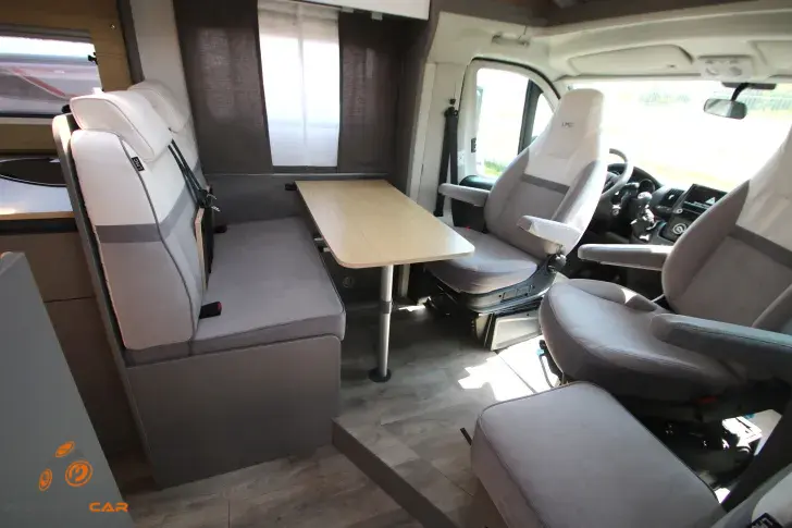 Fahrzeugbild LMC Tourer T 660 G #14