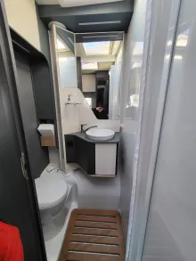 Fahrzeugbild Laika Kosmo L 319 #21