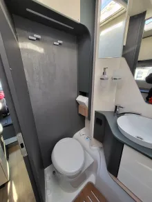 Fahrzeugbild Laika Kosmo L 319 #23