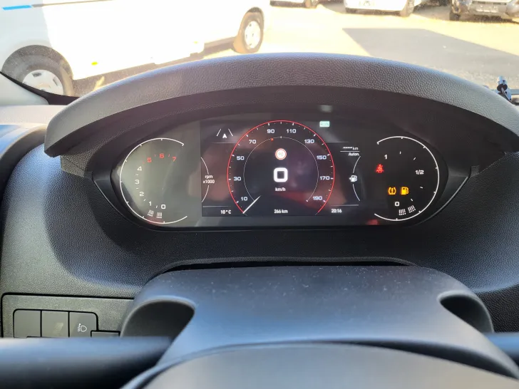 Fahrzeugbild Laika Kosmo L 319 #9