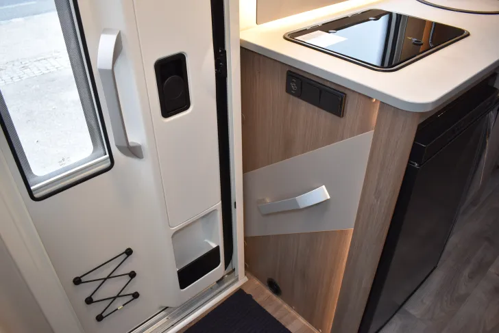 Fahrzeugbild Carado T 135 franz. Bett, 5,94m, E-Heizung #10