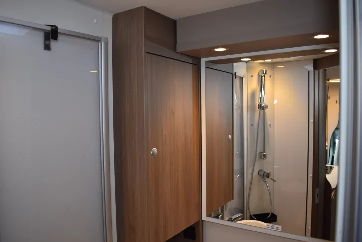 Fahrzeugbild Carado T 135 franz. Bett, 5,94m, E-Heizung #16