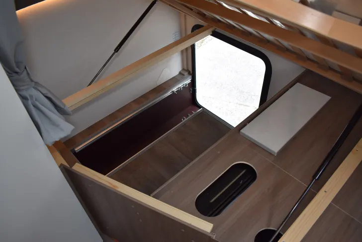 Fahrzeugbild Carado T 135 franz. Bett, 5,94m, E-Heizung #23