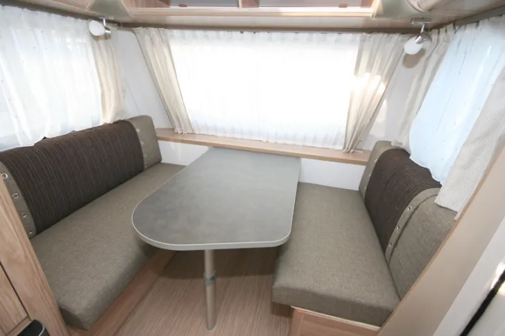 Fahrzeugbild Hymer Eriba Nova Light 425 #12