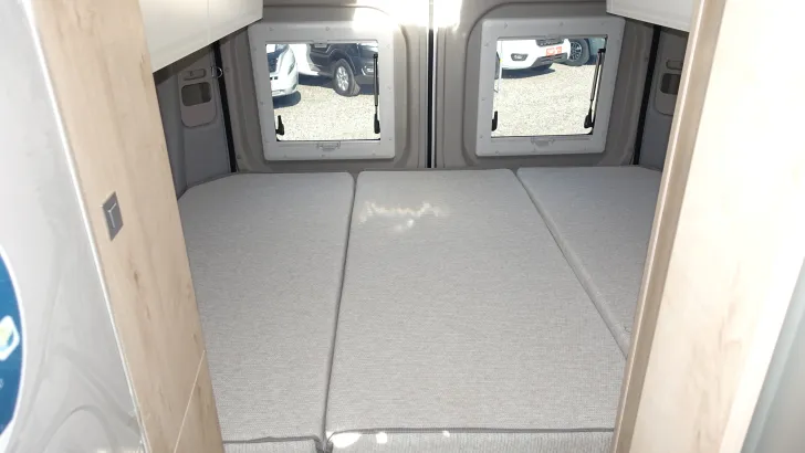 Fahrzeugbild Clever SELECT LINE Celebration 600 #16