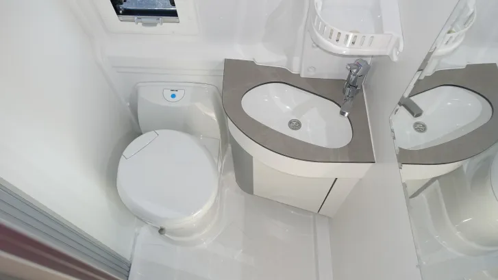 Fahrzeugbild Clever SELECT LINE Celebration 600 #18