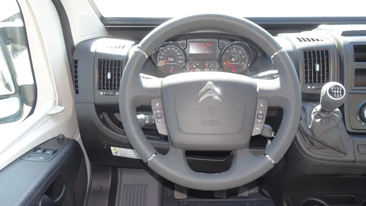 Fahrzeugbild Clever SELECT LINE Celebration 600 #26