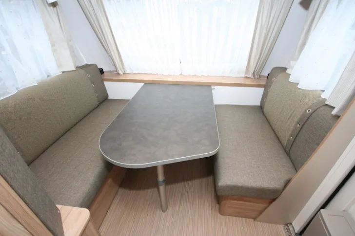 Fahrzeugbild Hymer Eriba Nova Light 442 #10