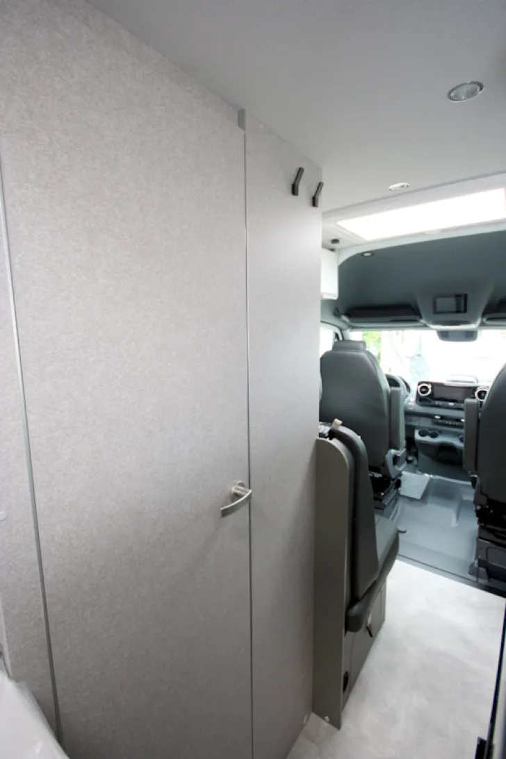 Fahrzeugbild Hymer Camper Van Grand Canyon S CrossOver #11