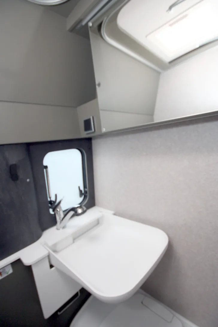 Fahrzeugbild Hymer Camper Van Grand Canyon S CrossOver #26