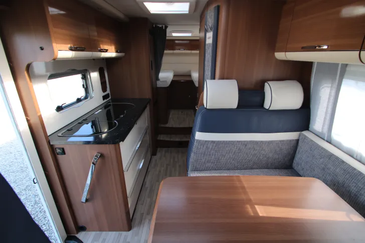 Fahrzeugbild LMC Cruiser T 681 G Comfortline #2