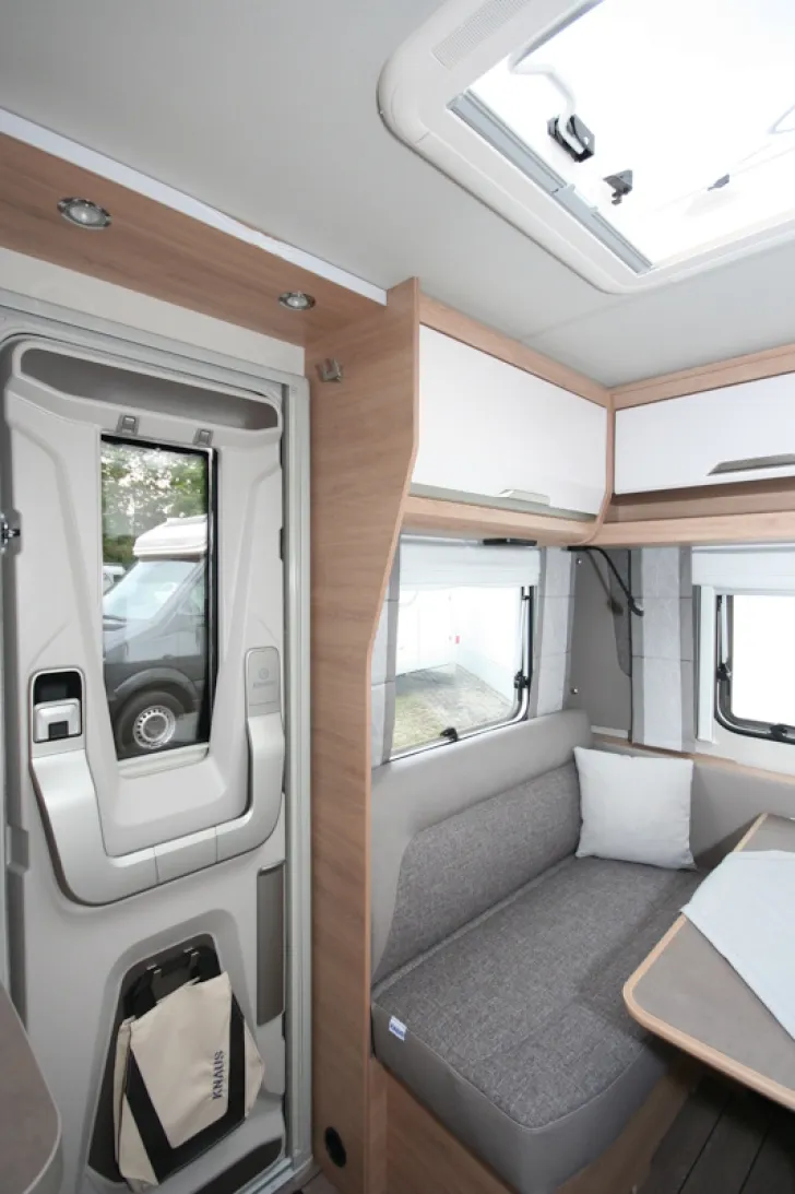 Fahrzeugbild Knaus Südwind 460 EU 60 Years #8