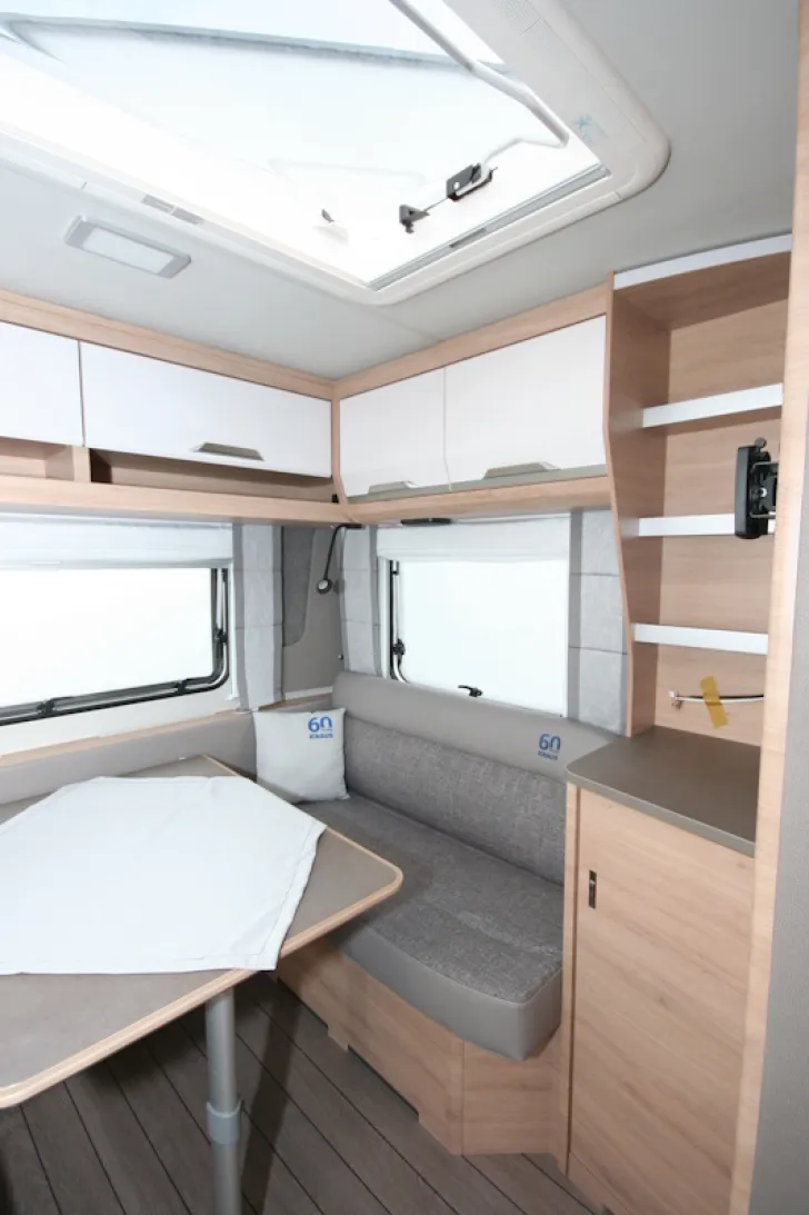 Fahrzeugbild Knaus Südwind 460 EU 60 Years #10