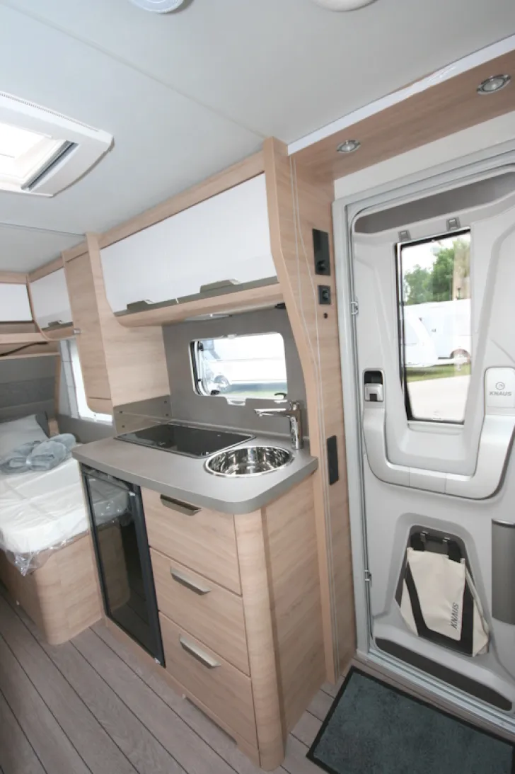 Fahrzeugbild Knaus Südwind 460 EU 60 Years #16