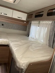 Weitere Betten Weinsberg CaraSuite 700 ME Lager Abverkauf