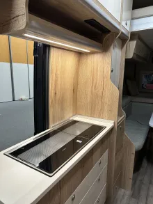 Fahrzeugbild Megamobil MEGA LOUNGE 640 165 PS Neupreis EUR 115.900,- #11