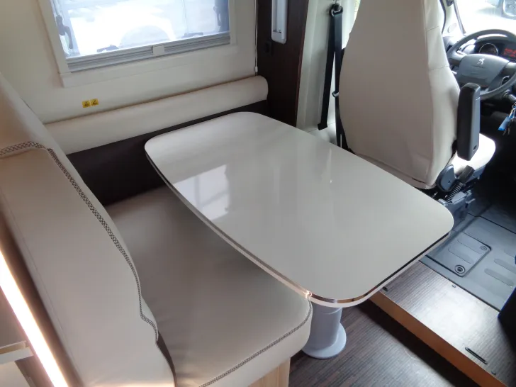 Fahrzeugbild McLouis Mc 4 260 #9