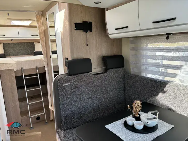 Fahrzeugbild Bürstner Lyseo Time Skyline Edition 690 G #6