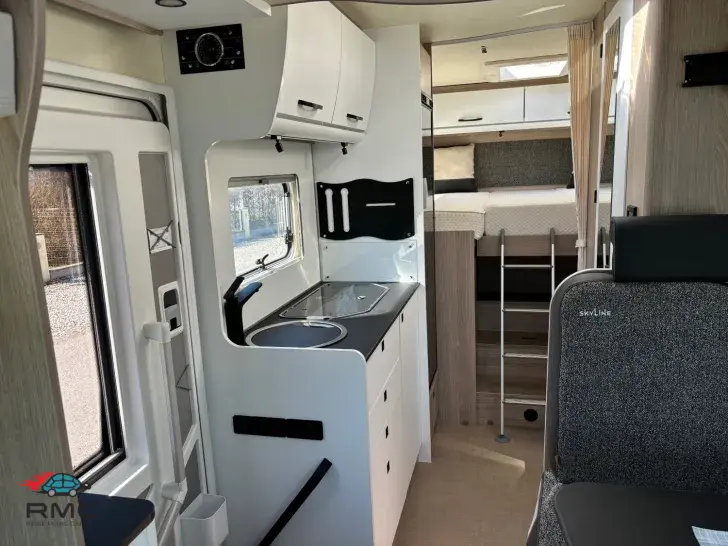 Fahrzeugbild Bürstner Lyseo Time Skyline Edition 690 G #7