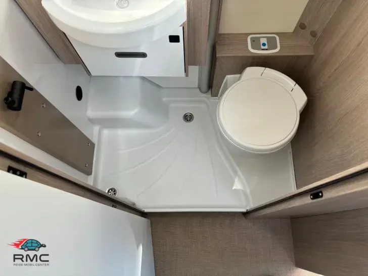 Fahrzeugbild Bürstner Lyseo Time Skyline Edition 690 G #10