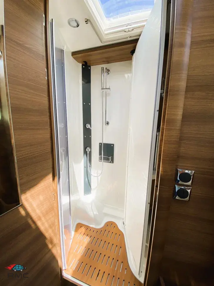 Fahrzeugbild Rapido C 55i #10