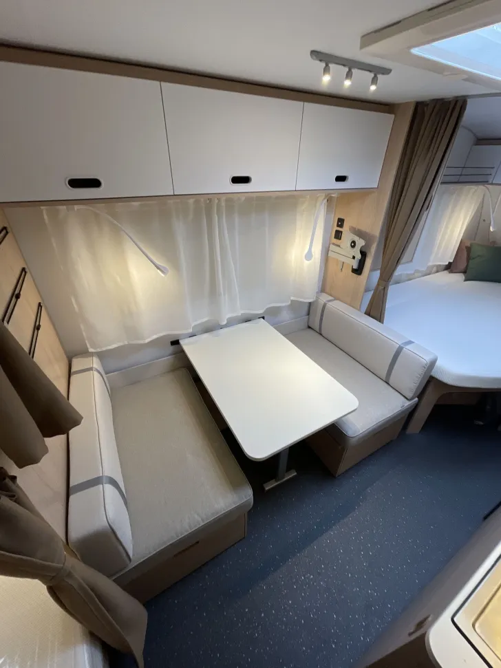 Fahrzeugbild Adria Aviva 472 PK mit Stockbetten #12