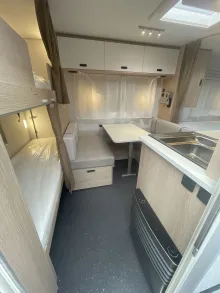 Fahrzeugbild Adria Aviva 472 PK mit Stockbetten #23
