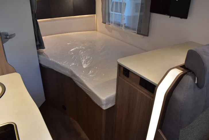 Fahrzeugbild Carado T 135 Pro+ 5,96m, Hubbett, 4 Betten #11