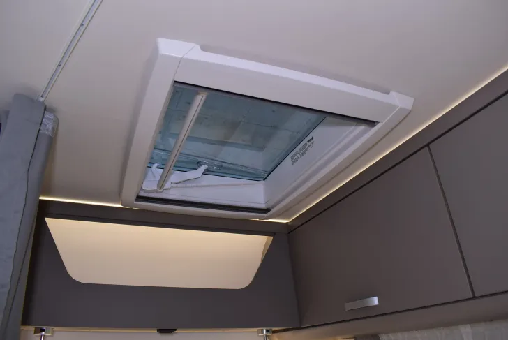 Fahrzeugbild Carado T 135 Pro+ 5,96m, Hubbett, 4 Betten #16