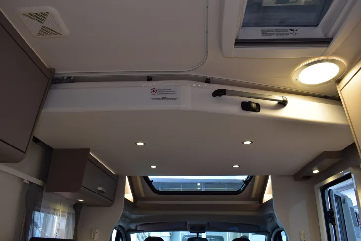 Fahrzeugbild Carado T 135 Pro+ 5,96m, Hubbett, 4 Betten #20